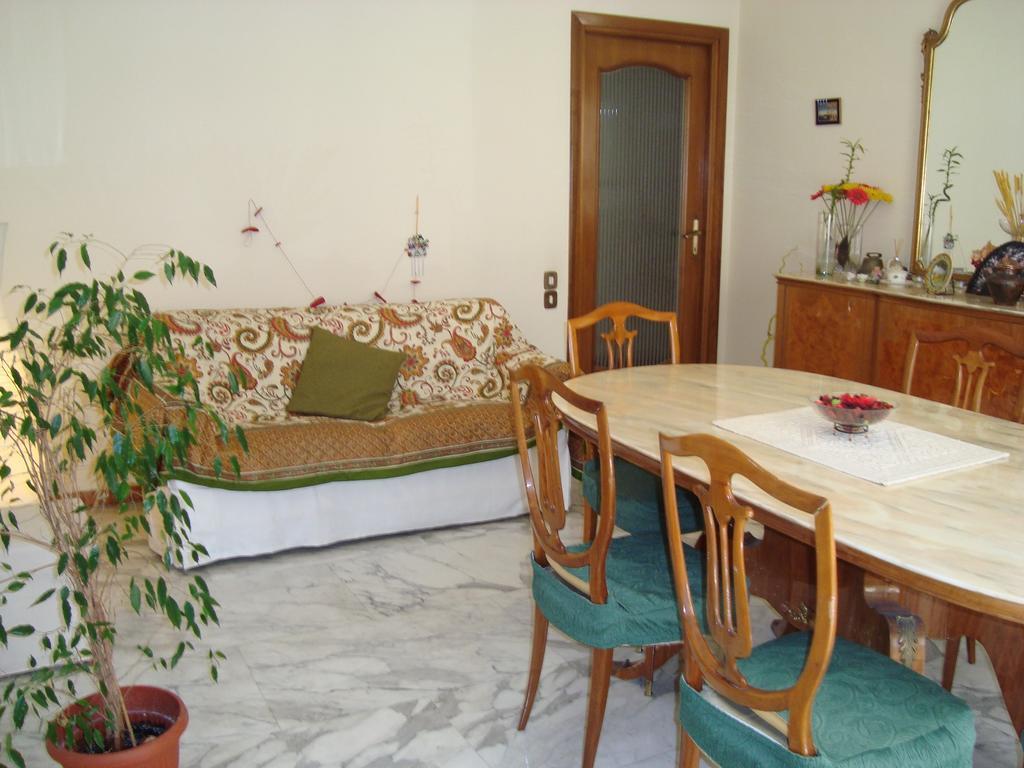 Villa Sciarra Rome Room photo