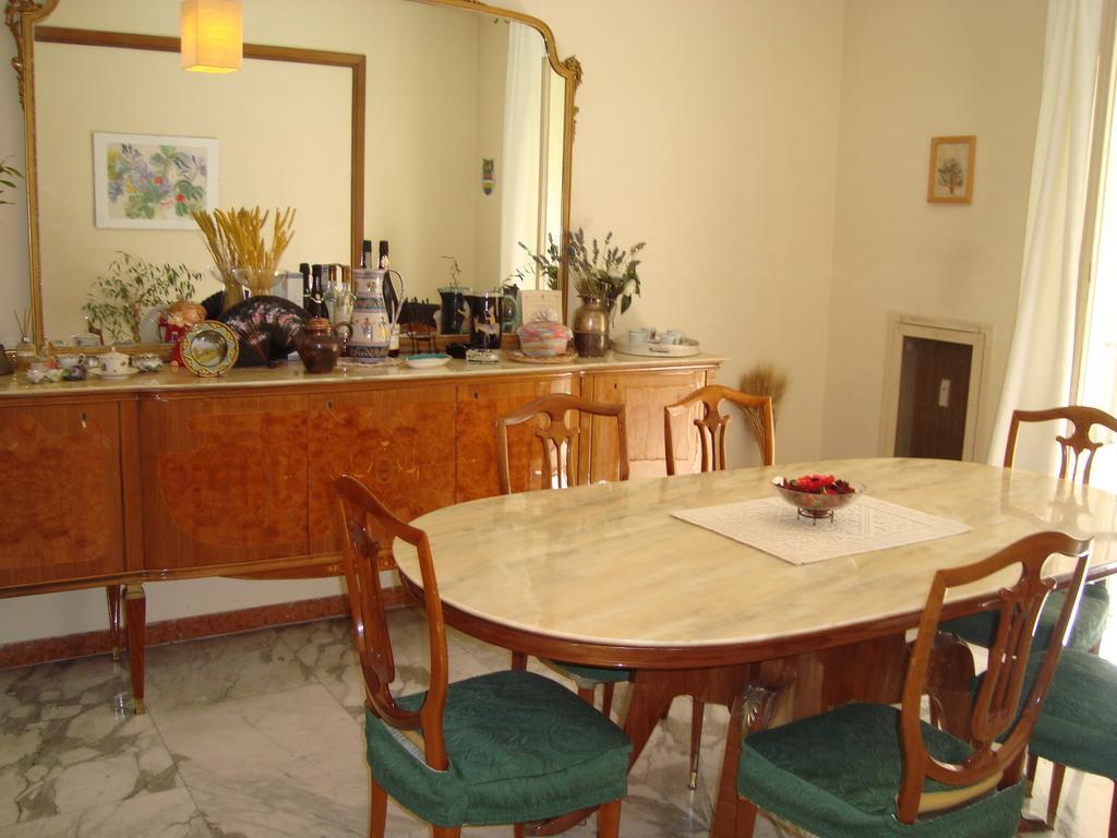 Villa Sciarra Rome Room photo