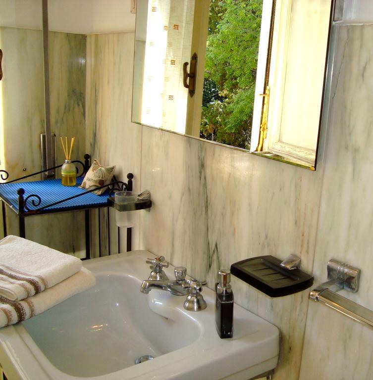 Villa Sciarra Rome Room photo